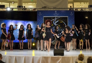 MISS EGZOTICA 2012  - Ekrany Bezszwowe.